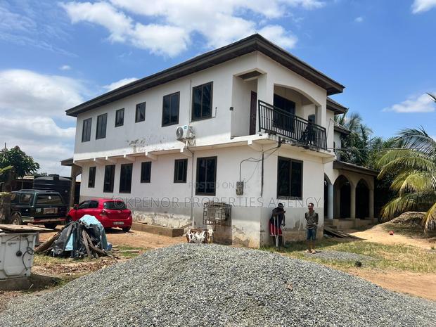 7bdrm House in Afienya, Tema Metropolitan for sale · Photo 2