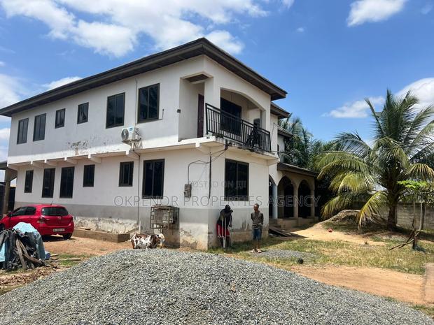7bdrm House in Afienya, Tema Metropolitan for sale · Photo 3