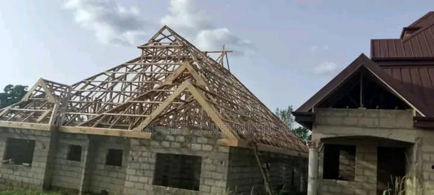 Are You Looking for a Professional Carpenter · Photo 2