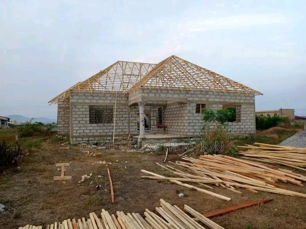 Are You Looking for a Professional Carpenter · Photo 7