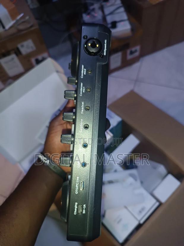 Luucco Mi-2 Audio Interface With Mixer and Sound Card · Photo 2