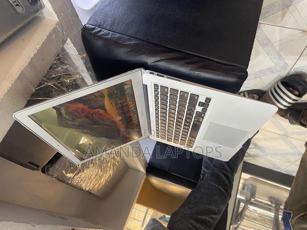 New Laptop Apple MacBook 2012 4GB Intel SSD 128GB · Photo 1