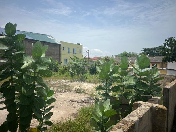 1plot for Sale at South La Estate · Photo 3