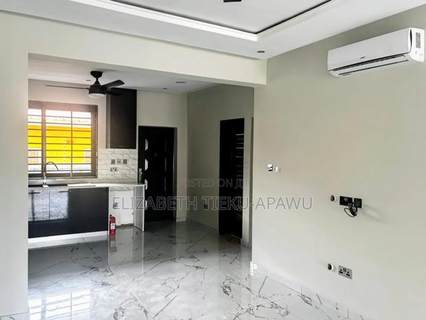 2bdrm Apartment in Hfc Estates, Baatsona Total for rent · Photo 4