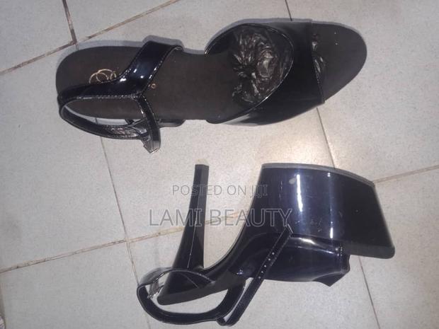 Black Plat Form High Heel Sandals · Photo 2