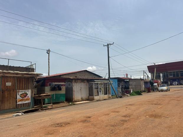 Roadside Land for Sale at Botwe · Photo 5