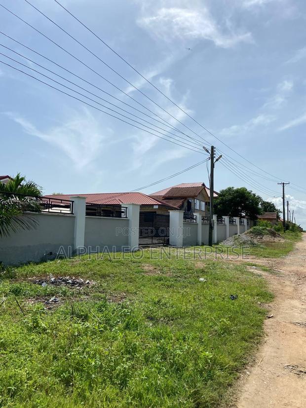 2 Plots of Land for Sale at Kokrobite · Photo 3