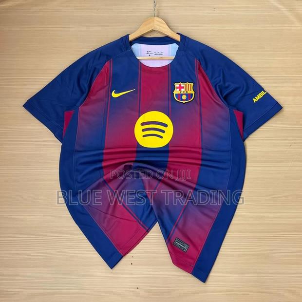 Barcelona 2025/2026 Home Jersey · Photo 1
