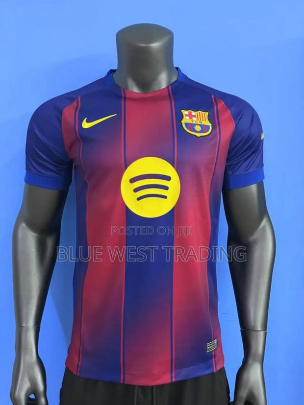 Barcelona 2025/2026 Home Jersey · Photo 2