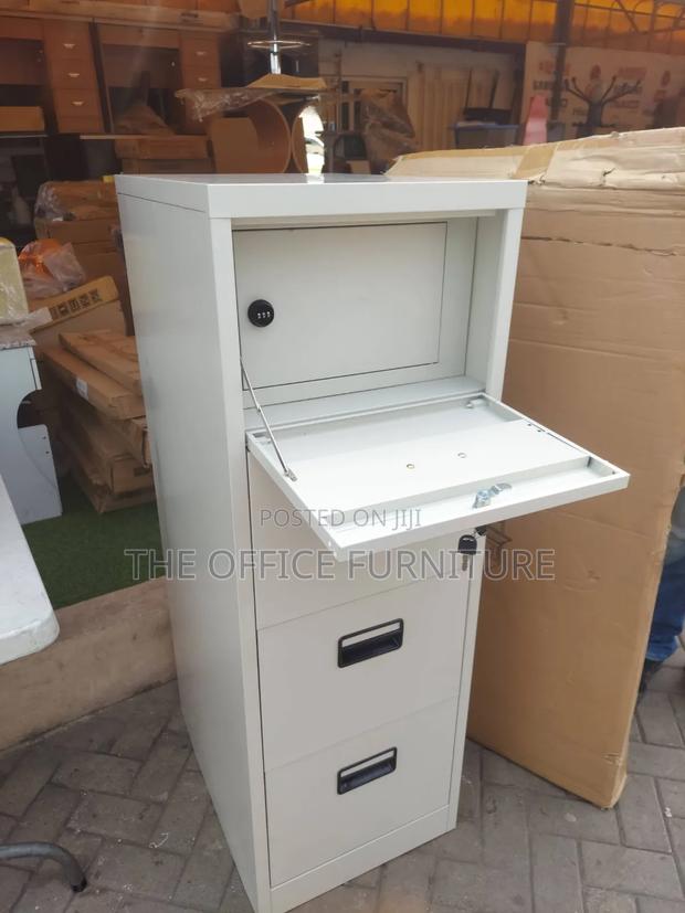 File Cabinet With Safe · Photo 2