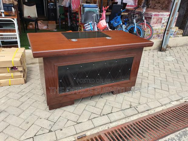 Executive Desk (140cm) Standard · Photo 1