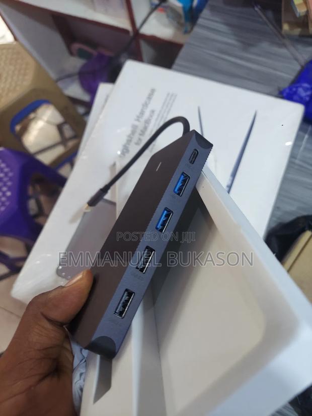 Mcy Type C 12 in 1 Docking Station · Photo 2