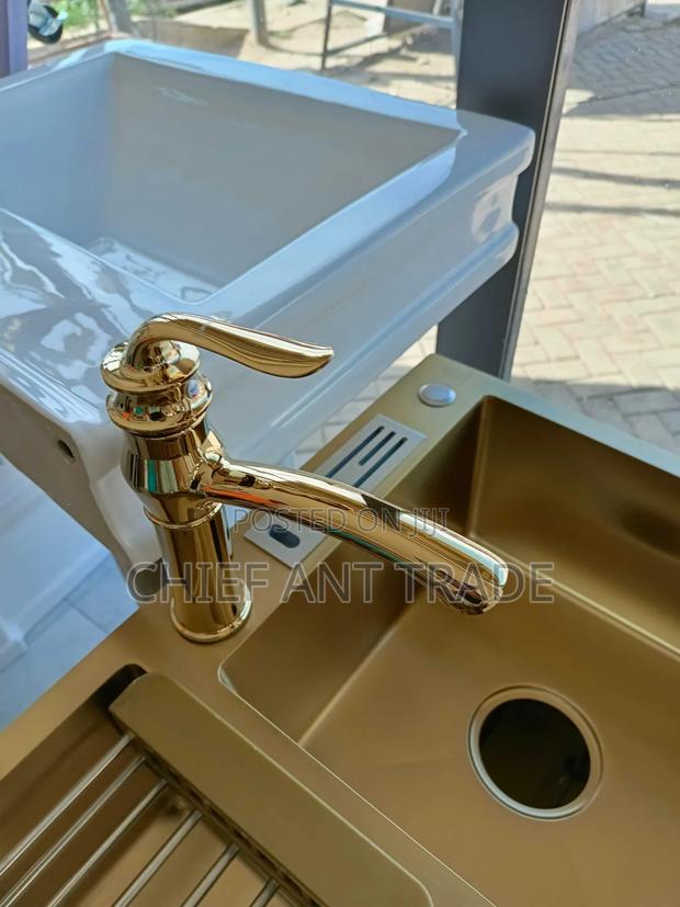 Basin Tap Faucet Gold Ne896a · Photo 1