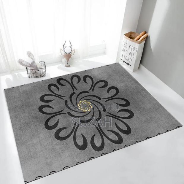 Whirlwind Stylish Carpet · Photo 1