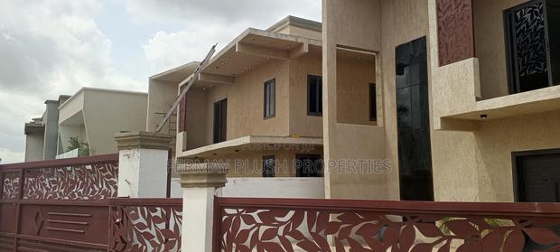 4bdrm Mansion in Newly Built Machine, Accra Metropolitan for sale · Photo 3