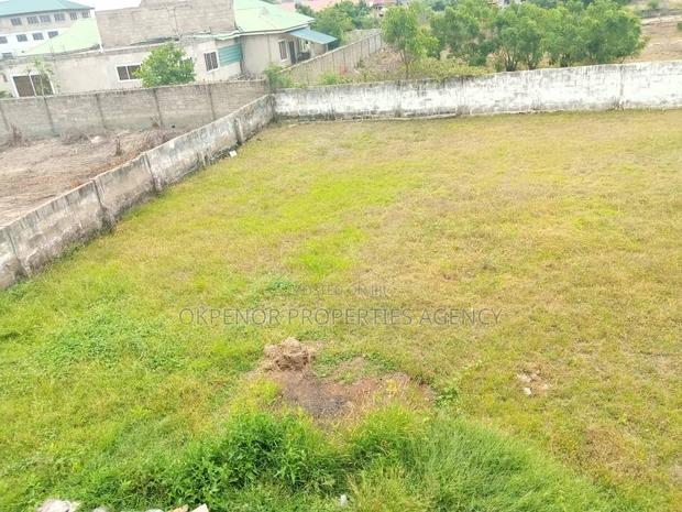 9bdrm House in Dawhenya Tema for sale · Photo 4