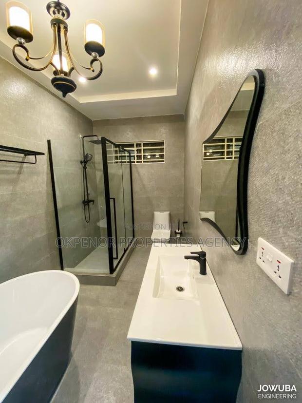 Property for Sale at Ridge · Photo 5