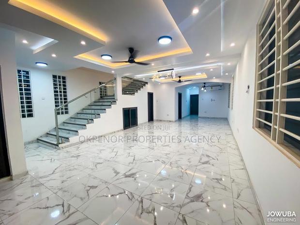 Property for Sale at Ridge · Photo 6