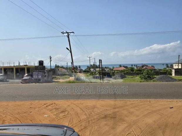 Exciting Titled Plots< Prampram · Photo 1