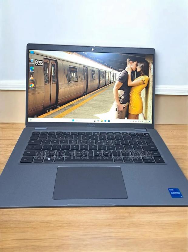 New Laptop Dell Latitude 5430 16GB Intel Core i5 SSD 256GB · Photo 4