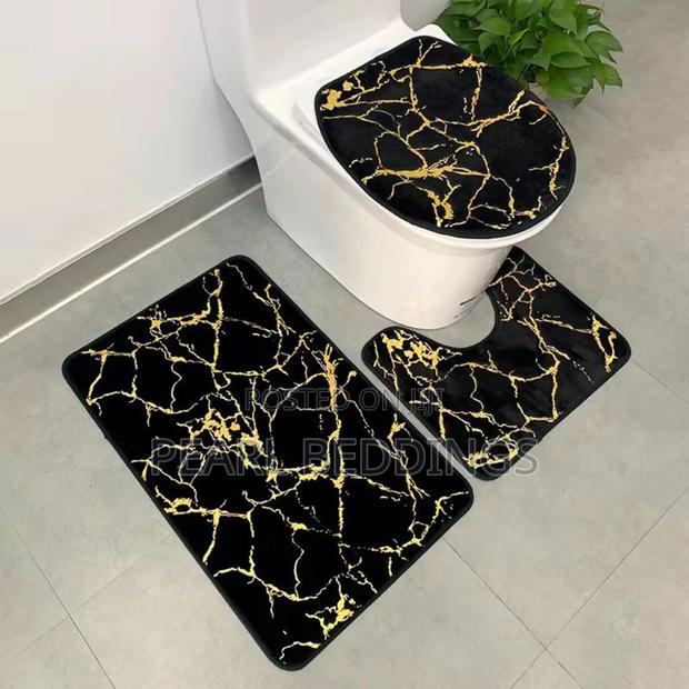3pcs Non Slip Bathroom Mat Set Available in Stunning Designs