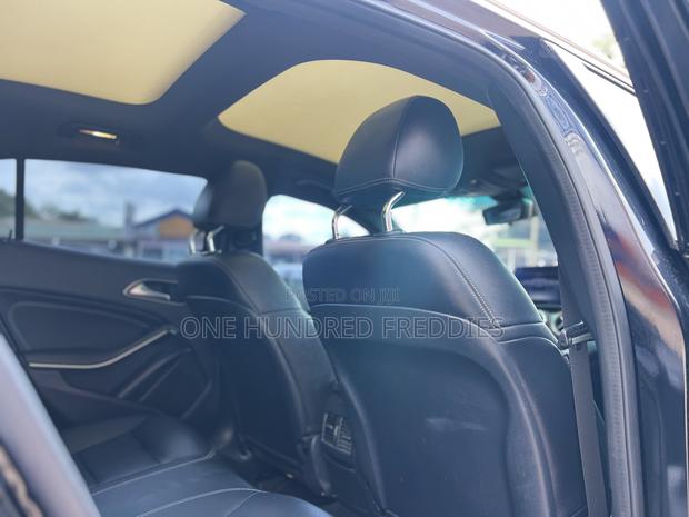 Mercedes-Benz CLA-Class 2018 Black · Photo 5