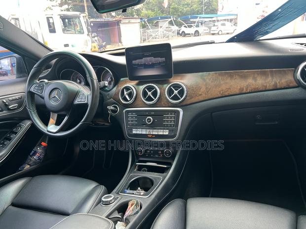 Mercedes-Benz CLA-Class 2018 Black · Photo 6