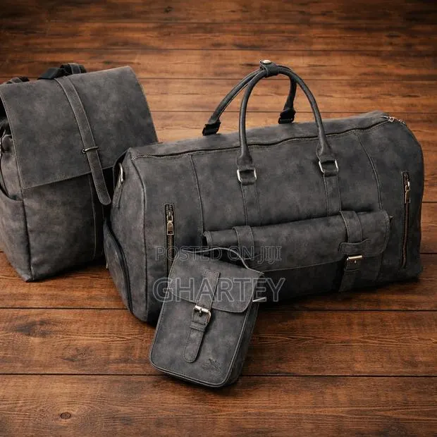 Vintage High Quality 3-Piece Leather Travel Bag Set Available · Photo 1