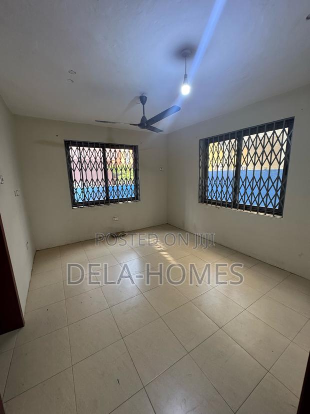 2bdrm Apartment in Adenta, Housing Down for rent · Photo 4