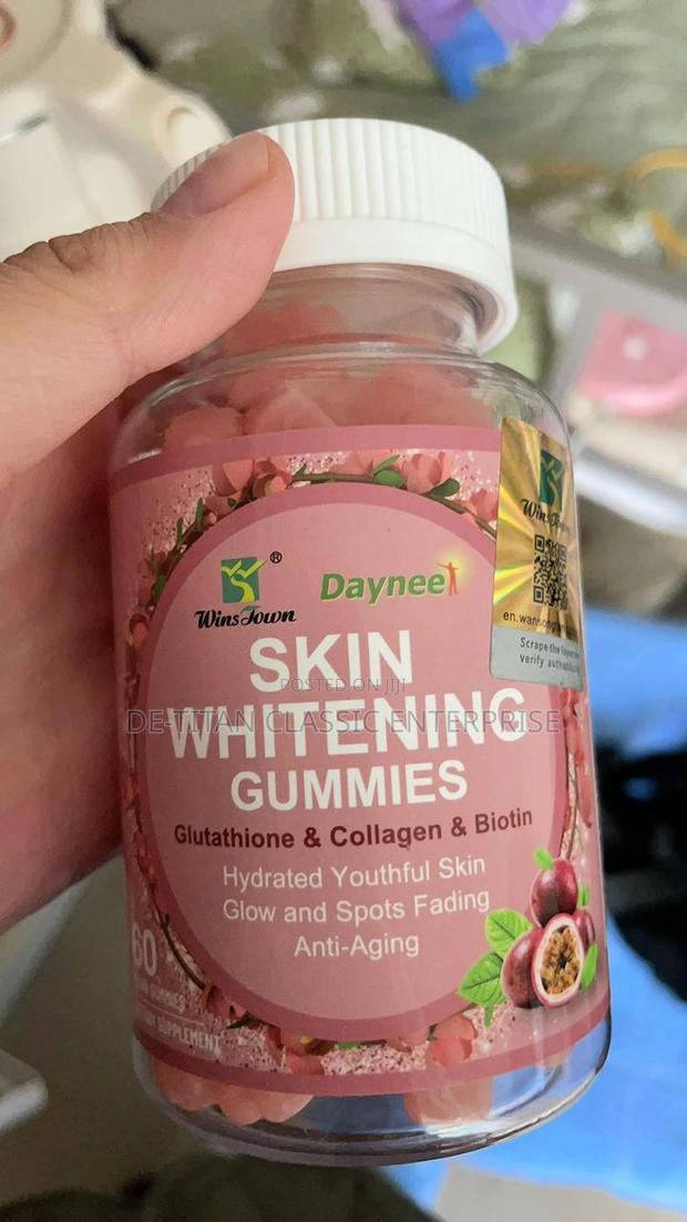Daynee Skin Whitening and Anti-Aging Gummies- 60 Gummies · Photo 1
