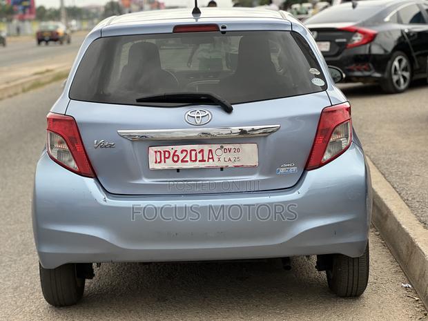 Toyota Vitz 2013 Blue · Photo 5