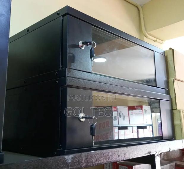 3u Rack Cabinet for Network and CCTV 520x350x180 · Photo 2