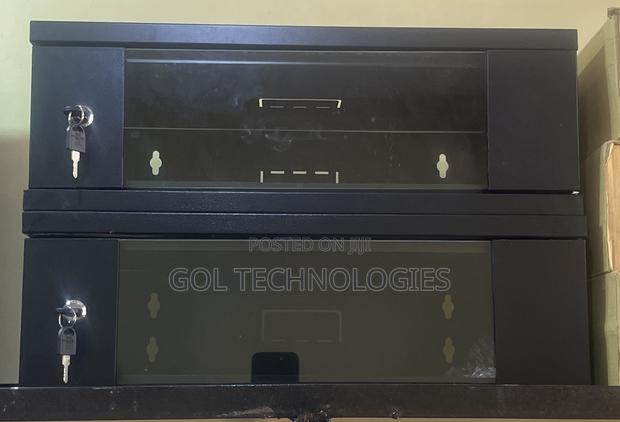 3u Rack Cabinet for Networking and CCTV 3u 520x350x180 · Photo 1
