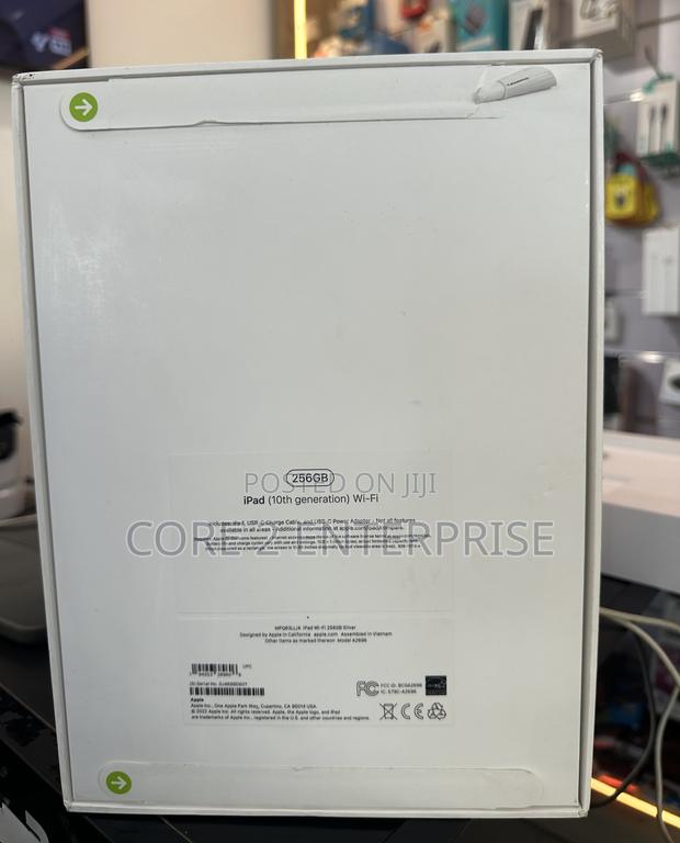 New Apple iPad (2022) 256 GB Silver · Photo 2