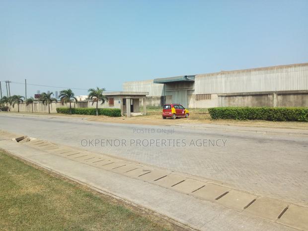 Warehouse for Rent at Freezone · Photo 6