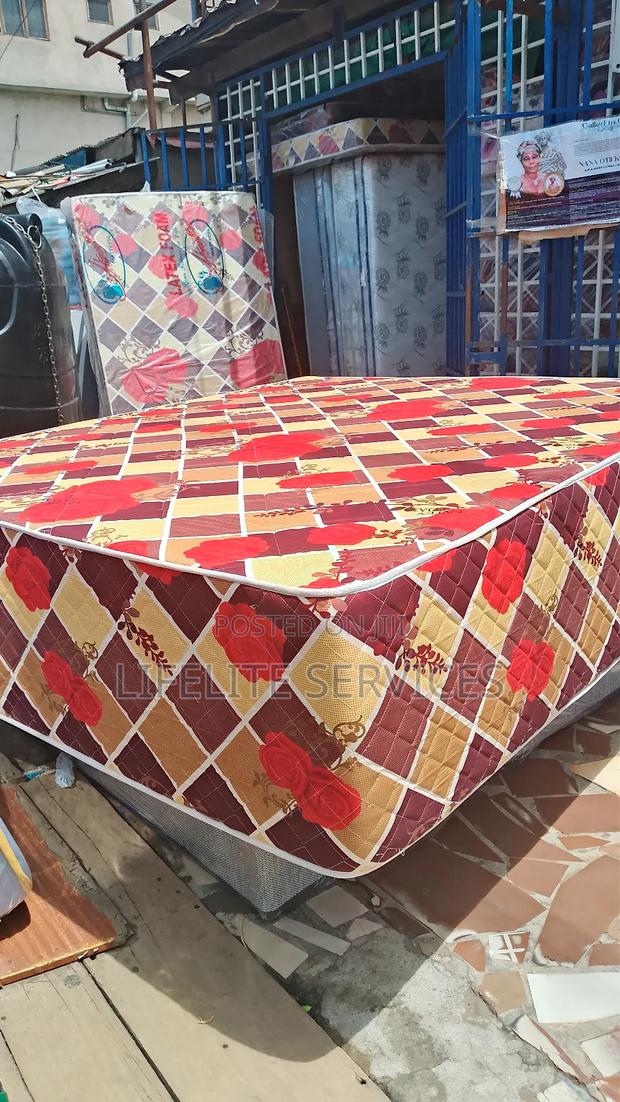 Big Wide Mattress 20" King Size · Photo 1