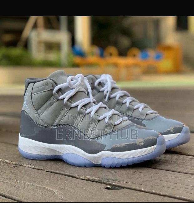 Original Air Jordan 11 · Photo 3