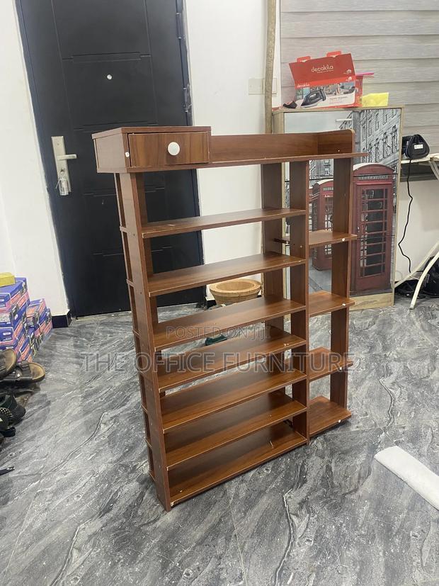 Seven Steps Shoe Rack · Photo 1