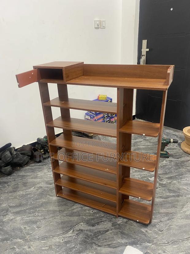 Seven Steps Shoe Rack · Photo 2