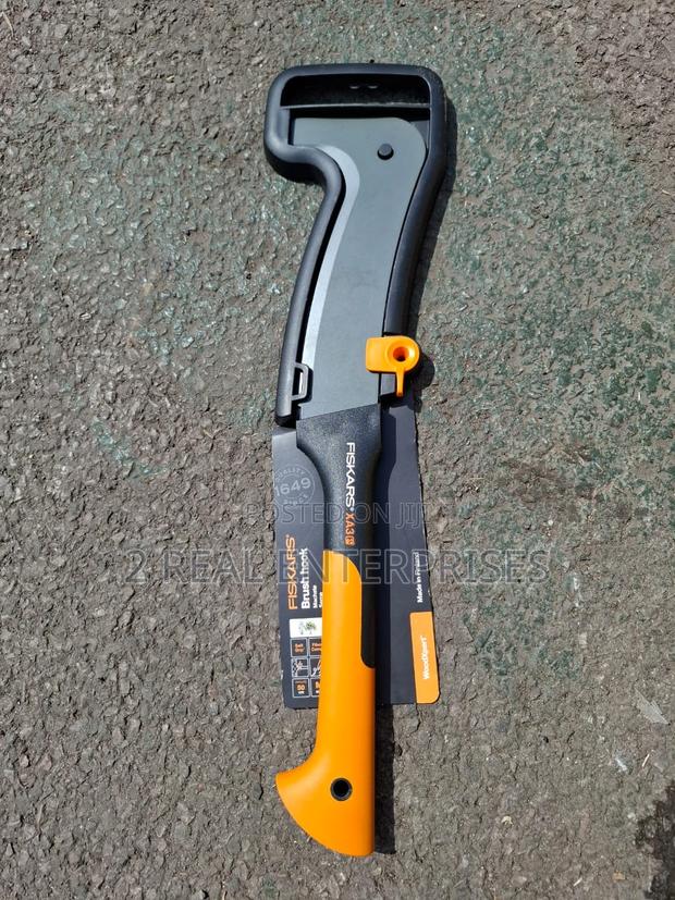 Fiskars Brush Hook Machete · Photo 1
