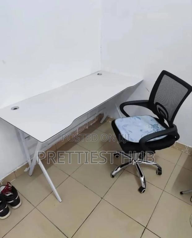 K - Shape Computer and Office Desk · Photo 6