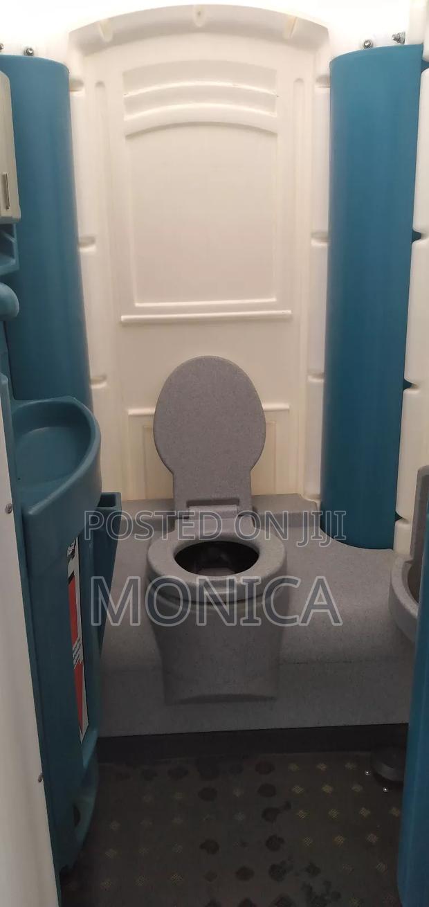 Portable Toilets for Rentals · Photo 4