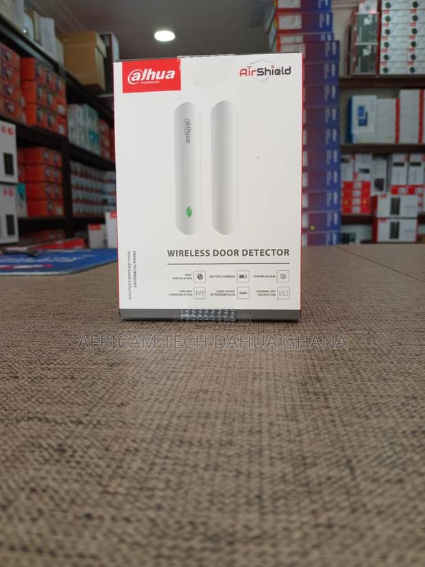 Dahua Wireless Door Detector · Photo 1
