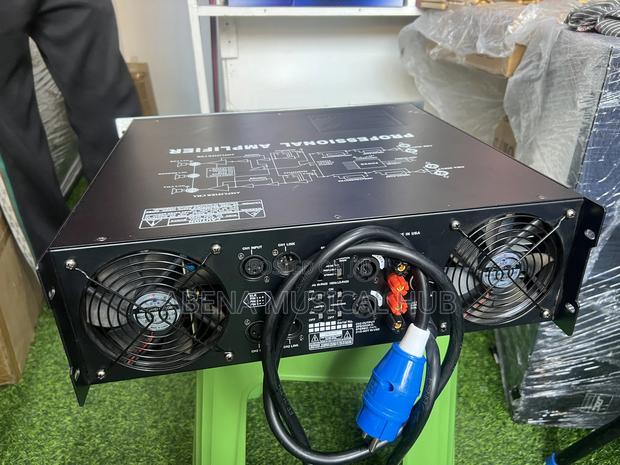 Ev Amplifier 8300 · Photo 2