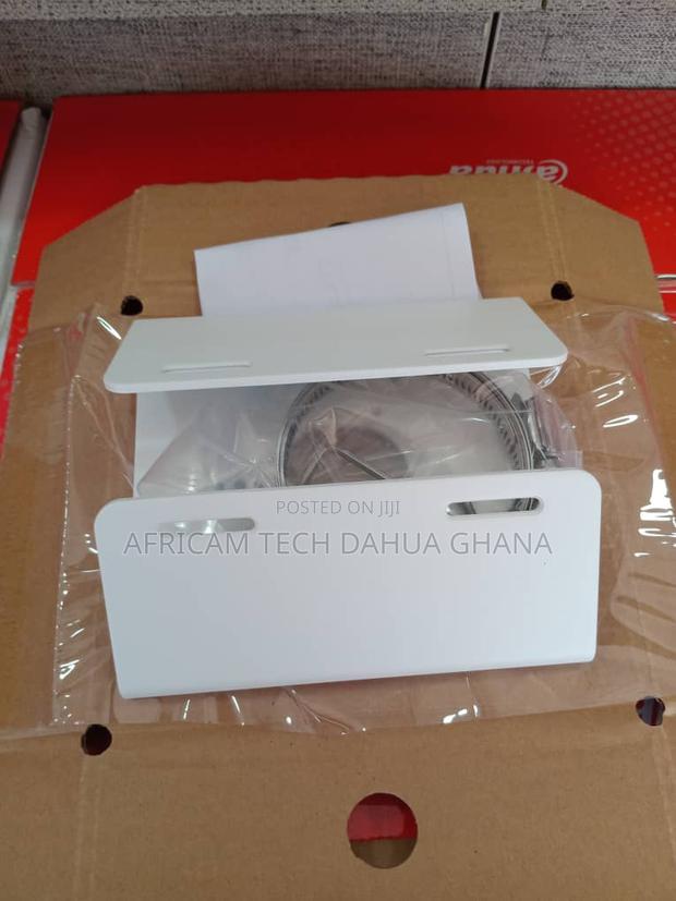 Dahua Pole Mount Bracket · Photo 1