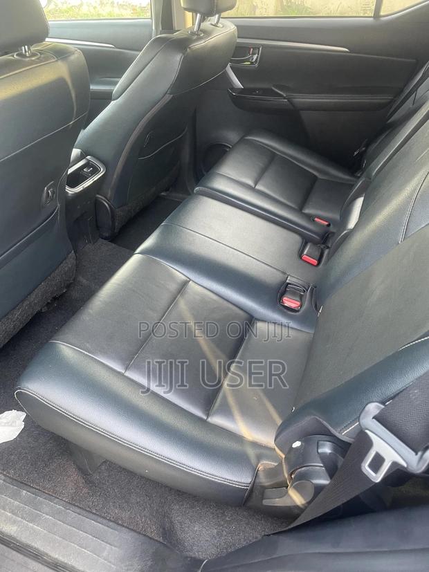 Toyota Fortuner 2.4 D RWD 2021 Black · Photo 6