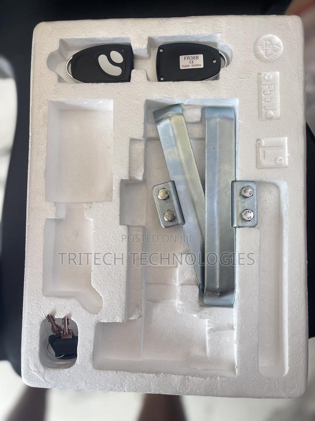 Hikvision Sliding Gate Opener Ds-K3sl306 800gh+Battery+ Rack · Photo 3