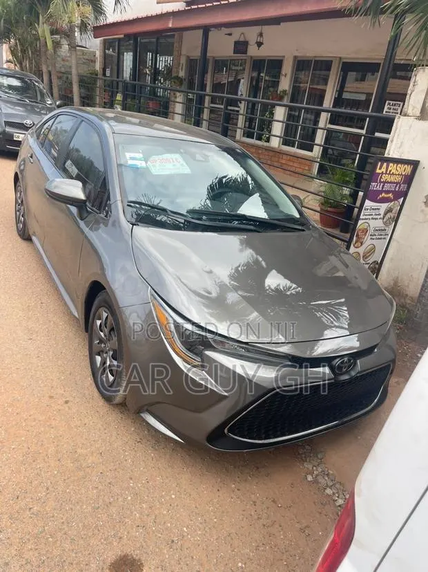 Toyota Corolla 2021 Gray · Photo 1