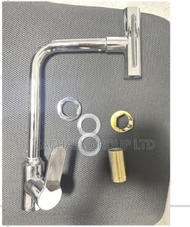 Pulling Kitchen Faucet · Photo 2