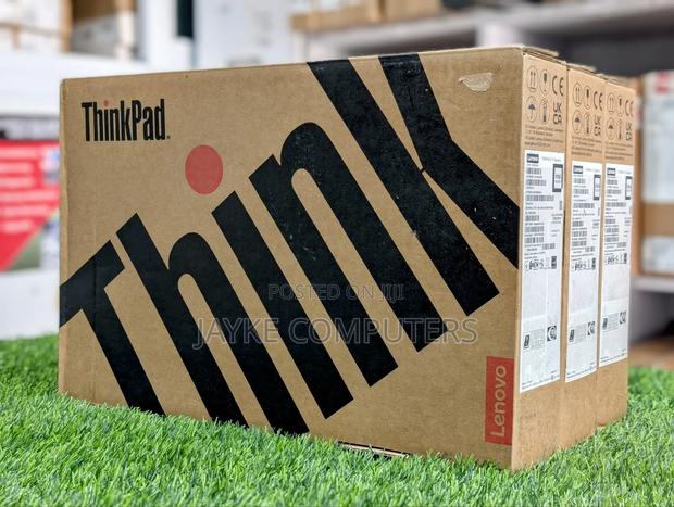 New Laptop Lenovo ThinkPad L13 Yoga 16GB Intel Core i5 SSD 256GB · Photo 4